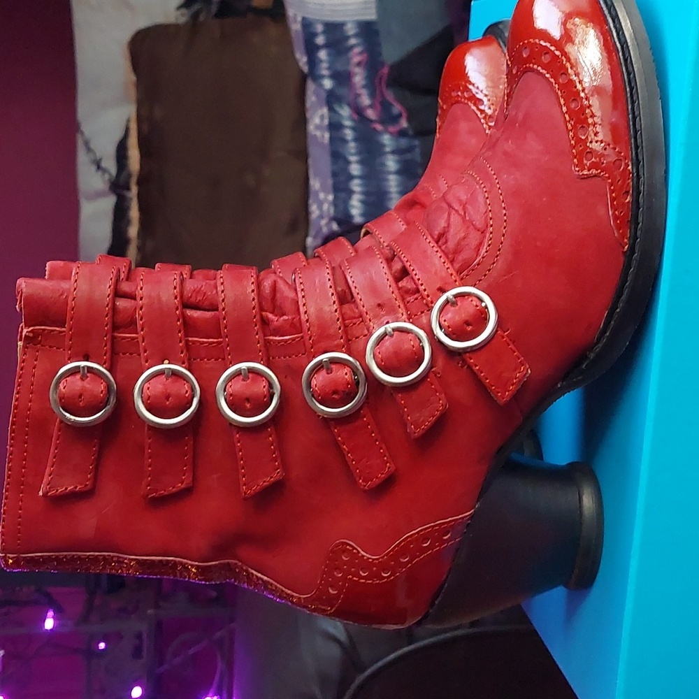 John Fluevog Red Woodland Boots - Picture 5 of 6